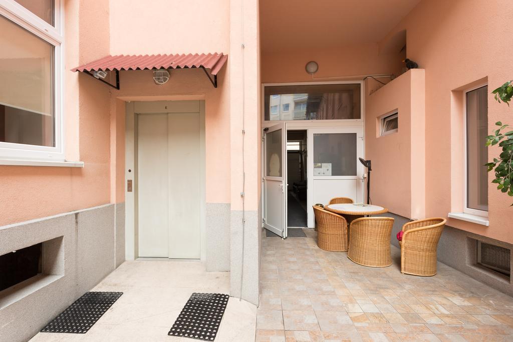 Margareten Long Stay Apartments Виена Екстериор снимка