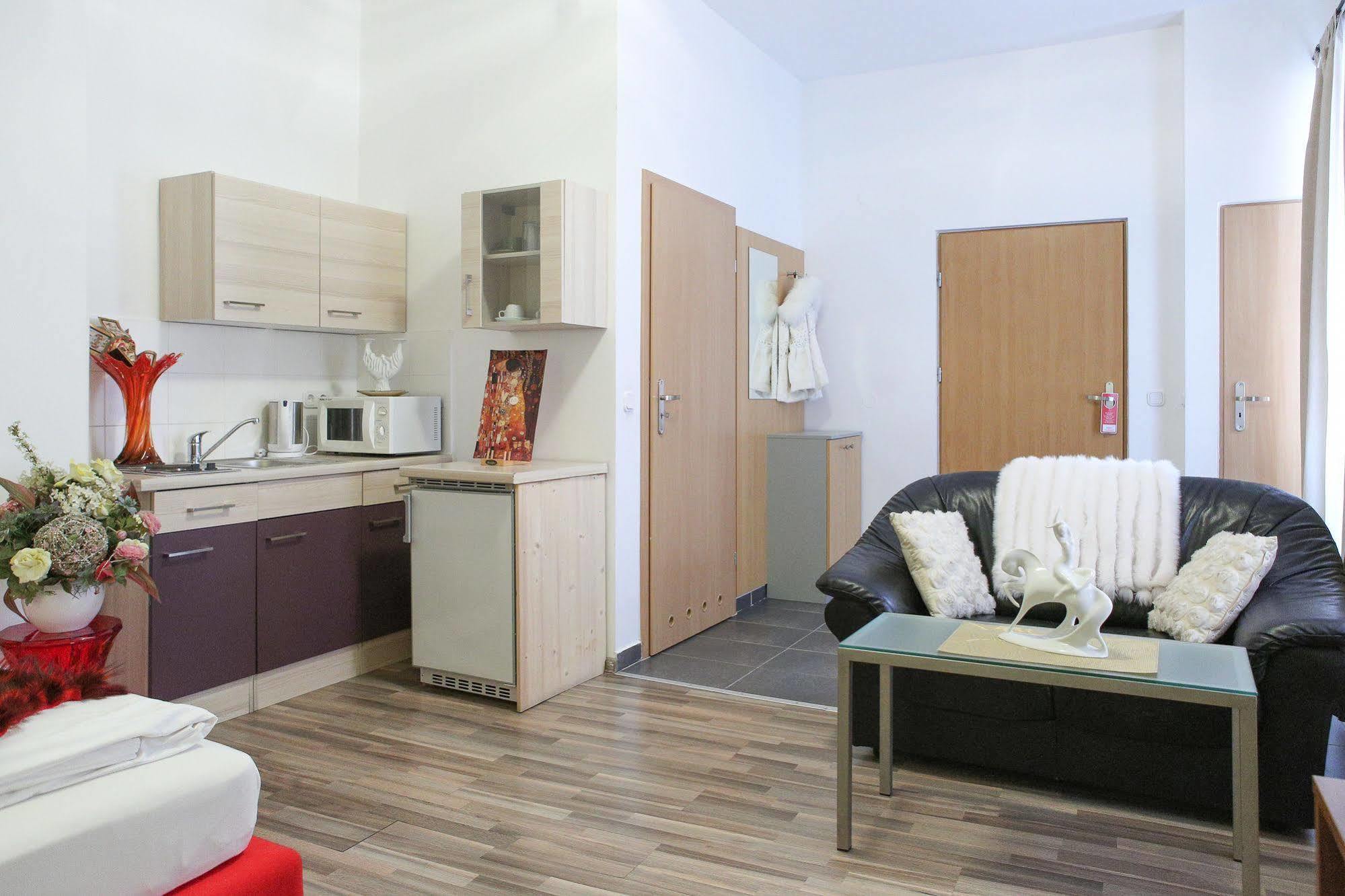 Margareten Long Stay Apartments Виена Екстериор снимка